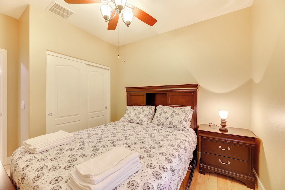3 Mi to Santan Village: Home w/ Pool Access!