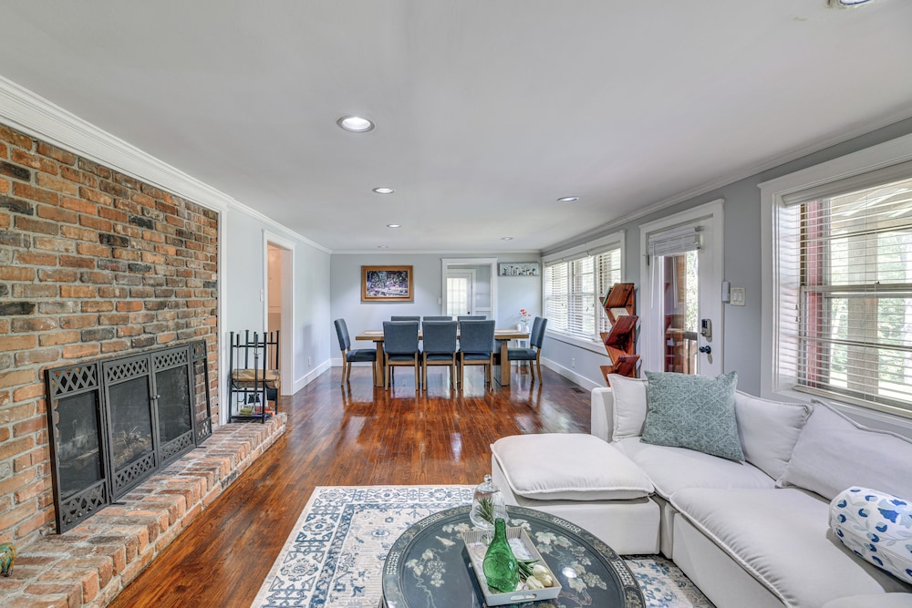 Pool & Deck: Pond-view Getaway in Newnan!