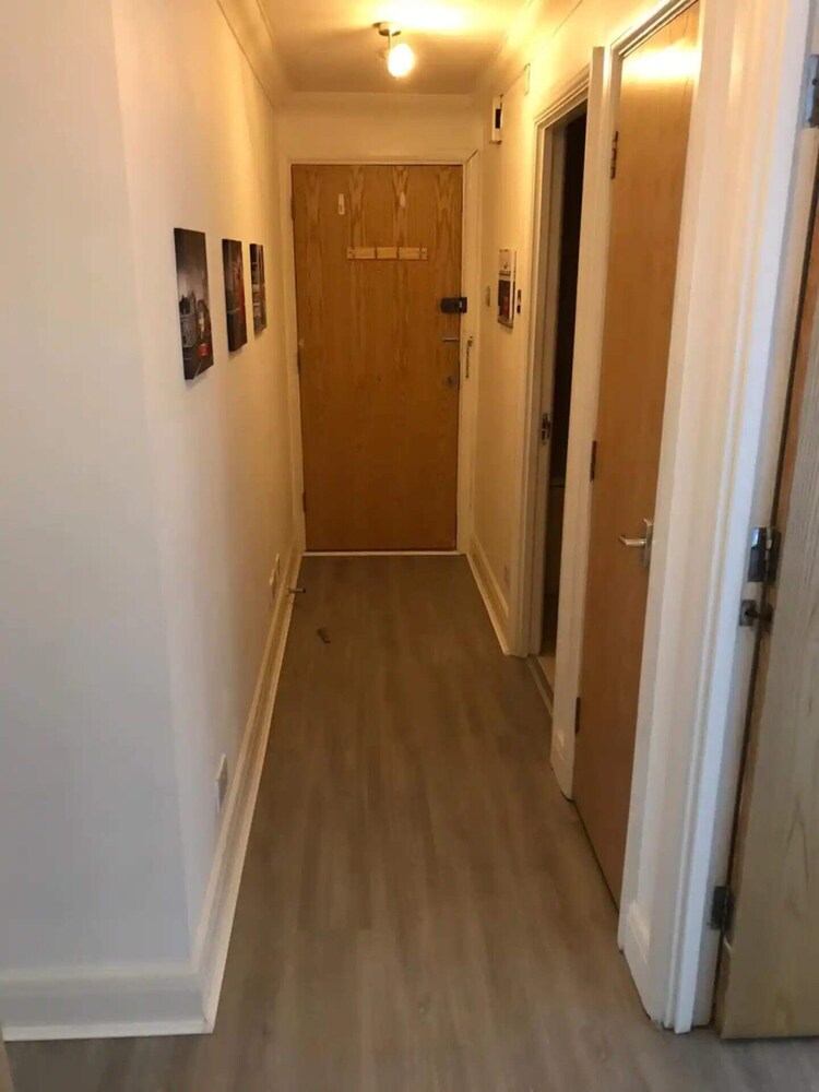 Spacious 1 Bedroom Flat Near Charterhouse Square