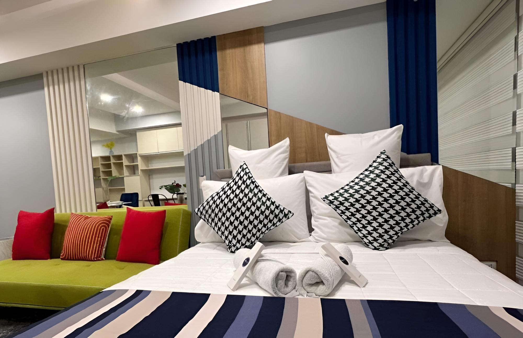 Rinann's Abreeza Place Tower 2 view 3