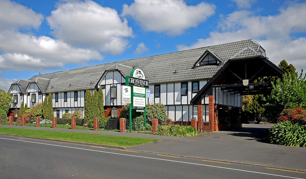 Hotel Grosvenor Motor Inn - Image 1