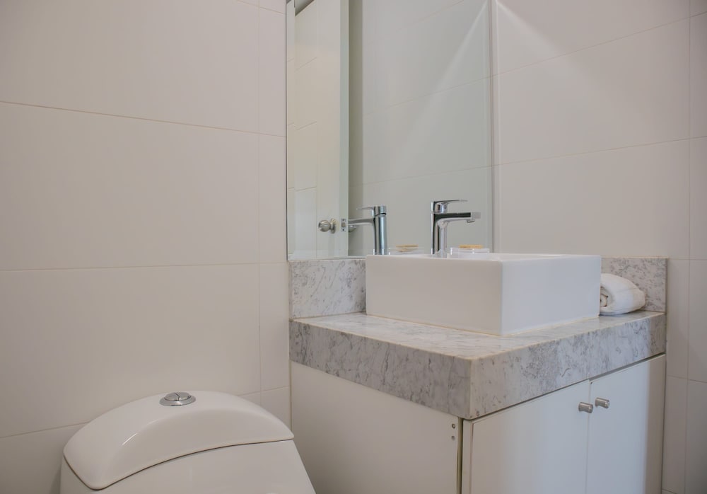 w Contemporary 2BR w Balcony in Barranco