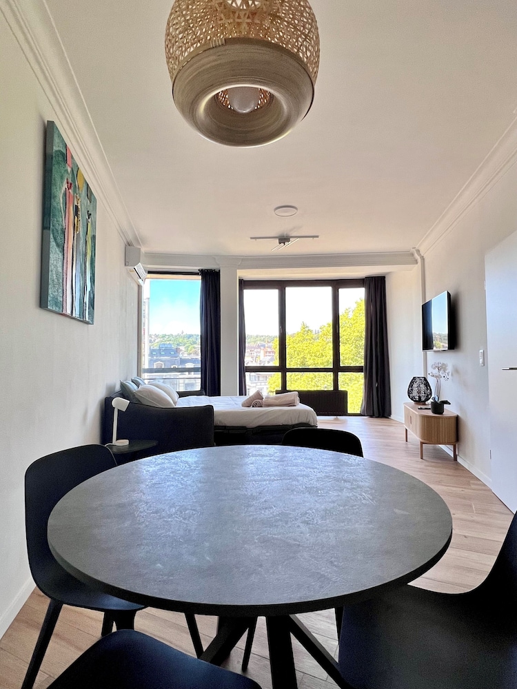 Cozy fully equipped center Liege for 4