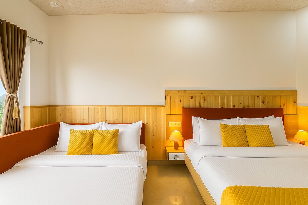 Hotel Shiva Lake - Near Mussoorie Lake