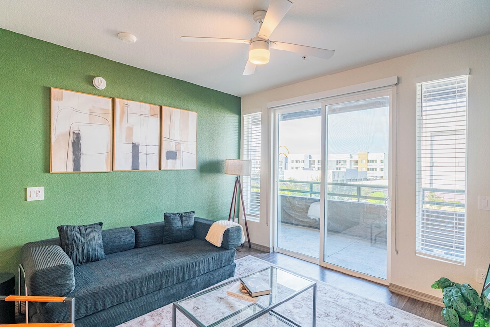 ROVE LIVING/KL - Cardinal 95