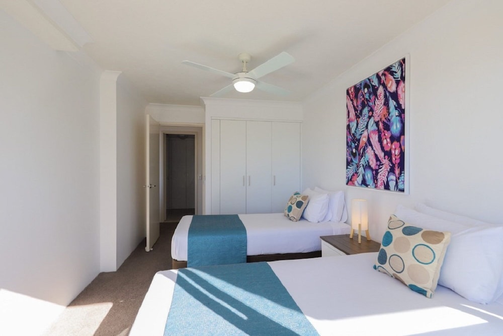 Main Beach Vacations - Bougainvillea Luxury Apartments - Property Image 3
