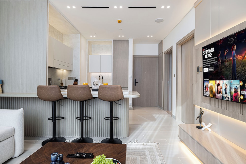 Binghatti Phantom Suites by Hostiva
