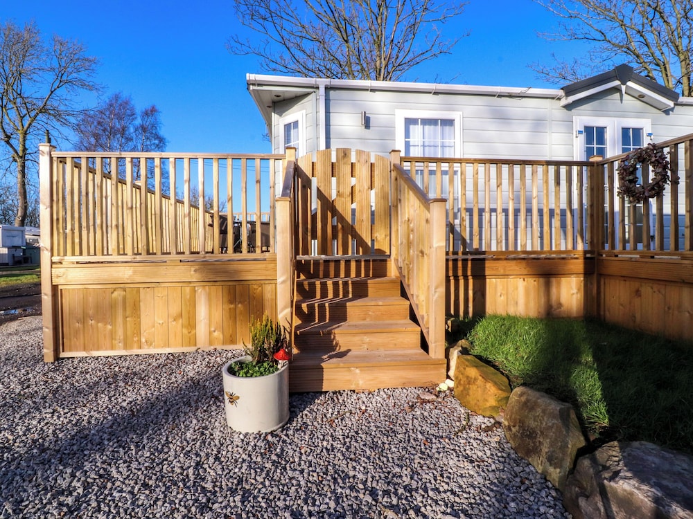 2 Willow Way