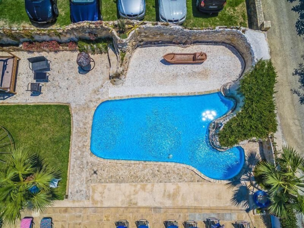 Antonis Apartments