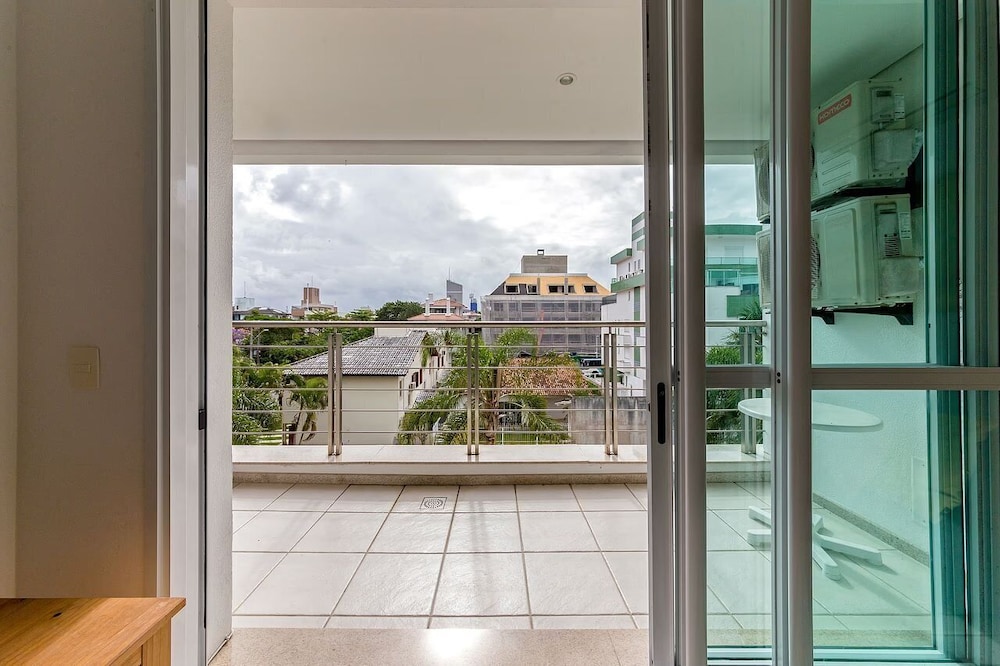 Apt With Pool 250m From Jurere Beach Aya201