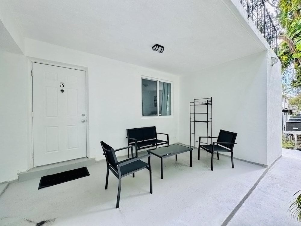 Urban Elegance King Bed Free Parking