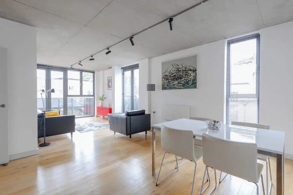 Beautiful & Bright 2BD Flat - Dalston!