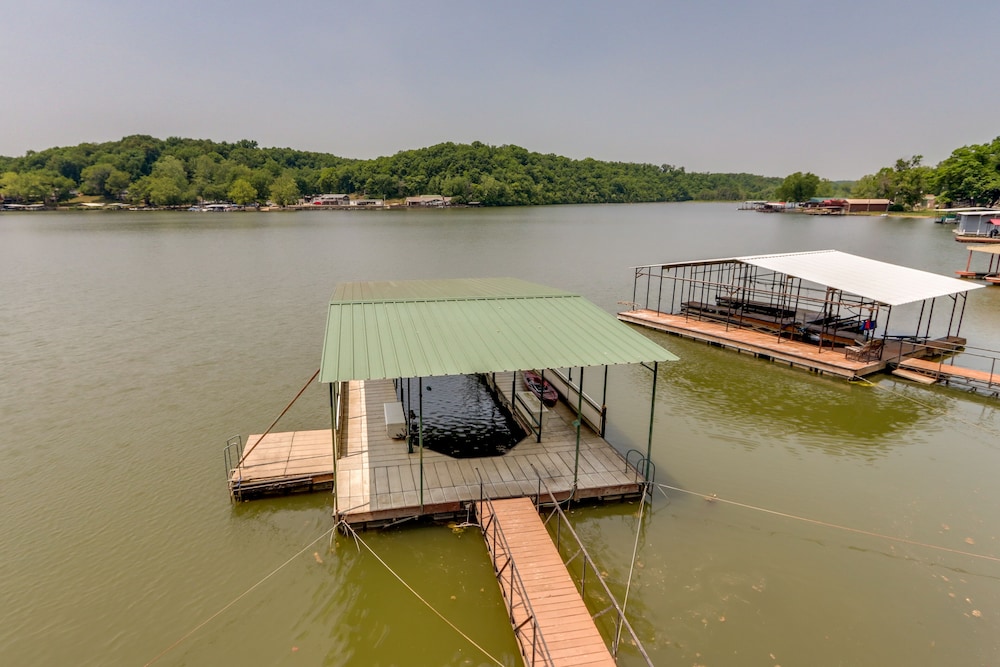 Lakefront Versailles Vacation Rental w/ Dock! view 5