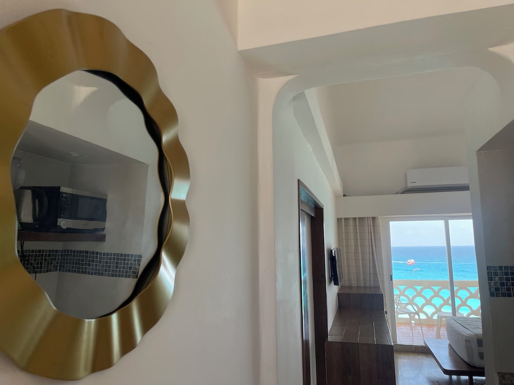 OvaCancun Apartments