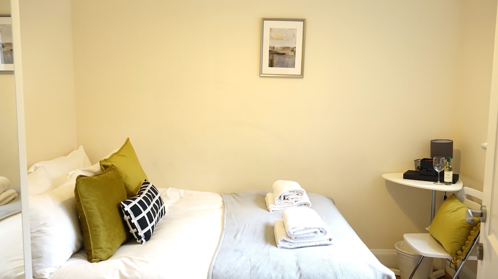 Heathrow Ensuites Rooms