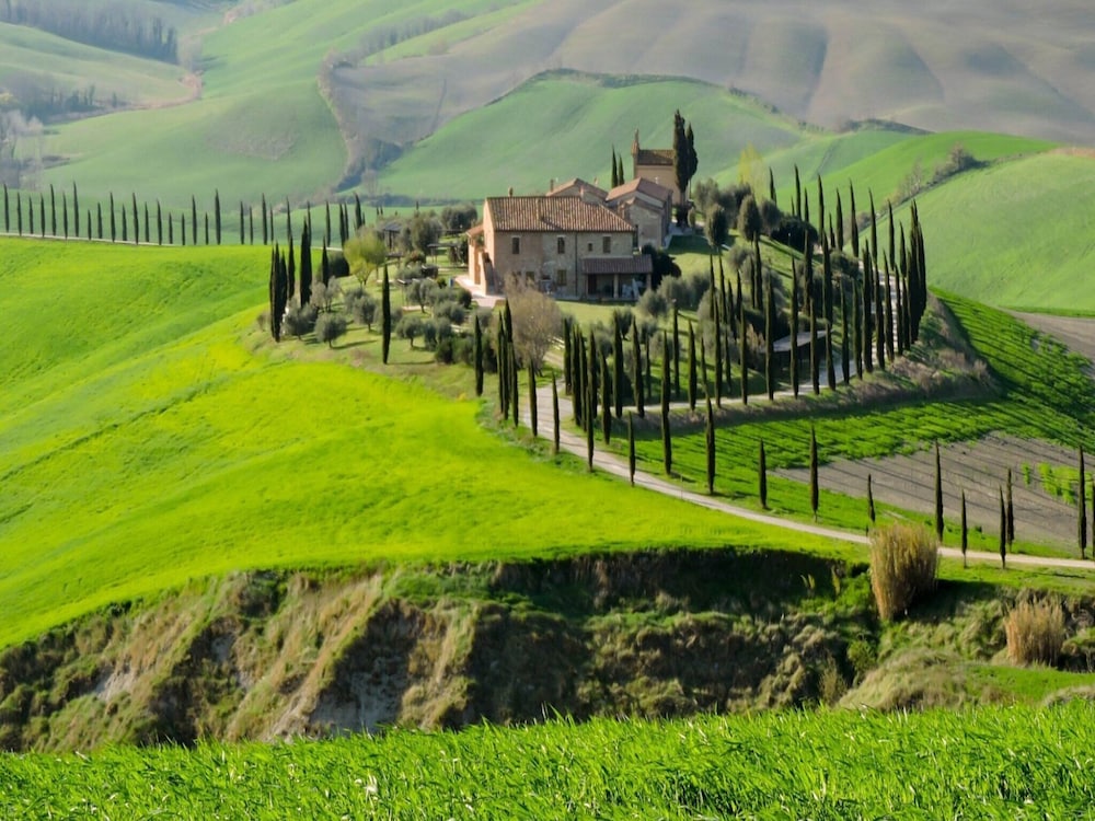 Charming Tuscan Countryside Retreat