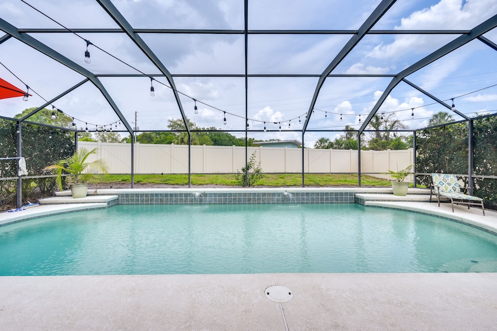 Tampa Bay Area Vacations - Contemporary Lutz Home: Private Pool, Pet Friendly - Property Image 1