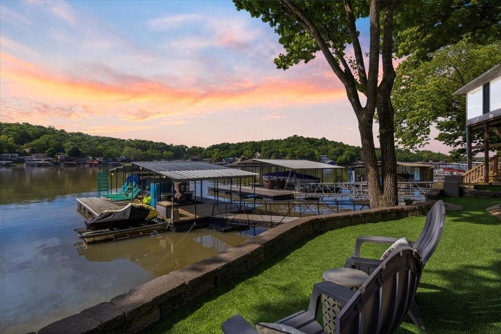 Private Dock, Bunkhouse, Firepit & Kayaks at Mm45