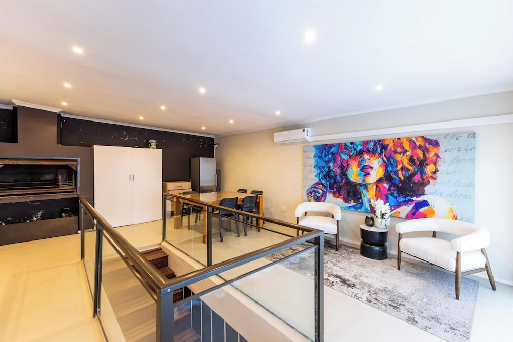 Sea Point View 3bed Apartment Cornerstone Place