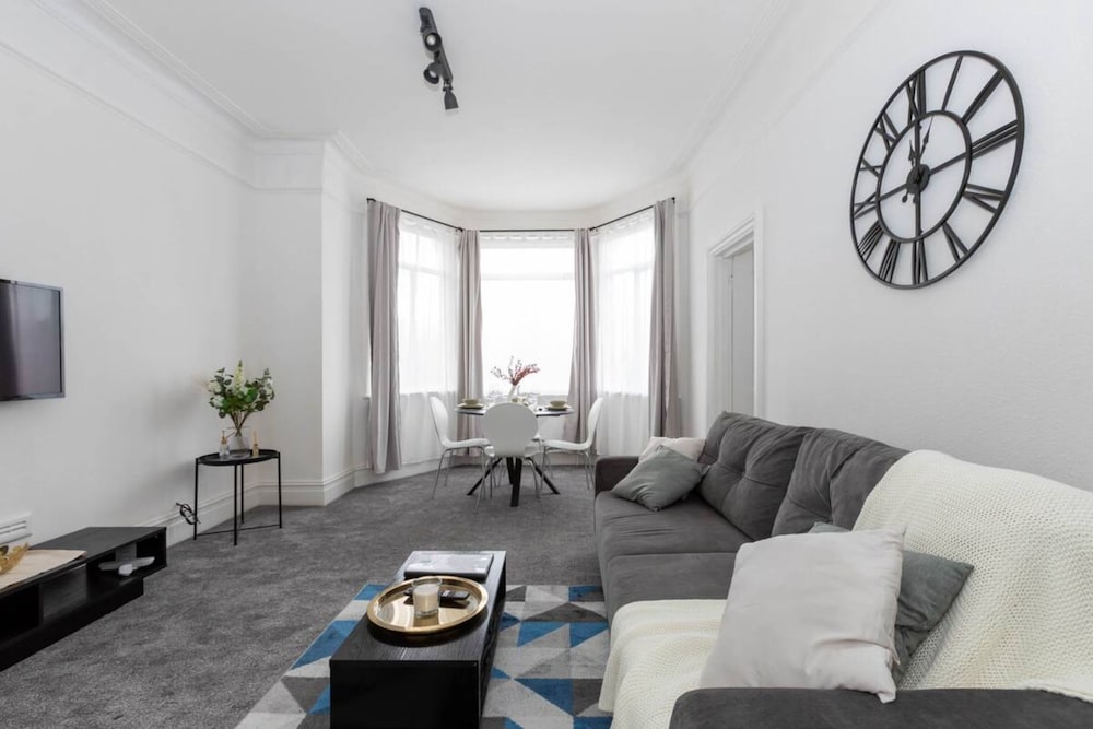 Peaceful and Light 1 Bedroom Flat in Kilburn