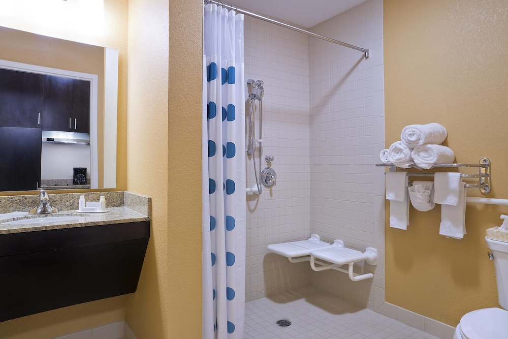 Dodge City Vacations - TownePlace Suites by Marriott Dodge City - Property Image 15
