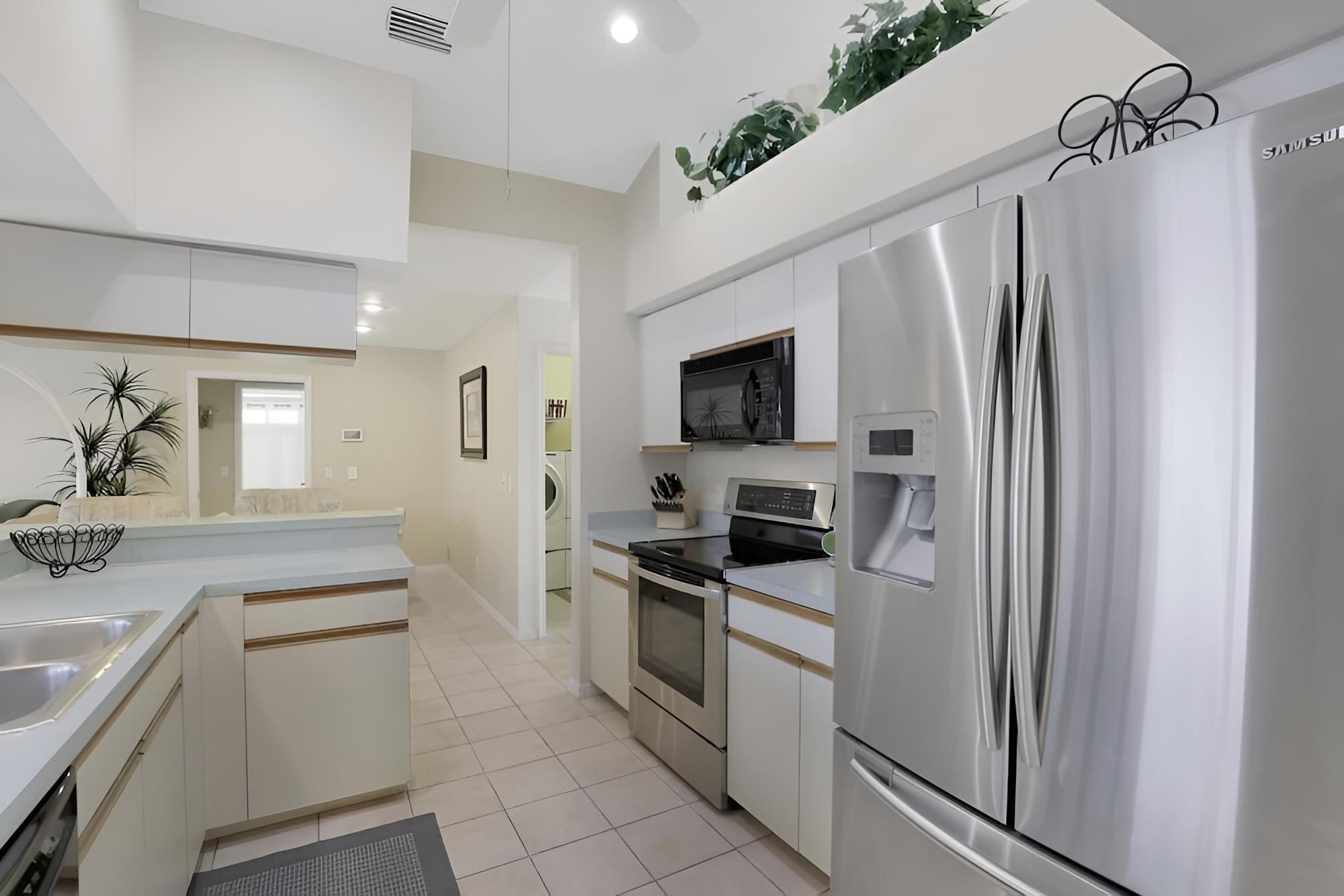 316 Edgewater Court view 3