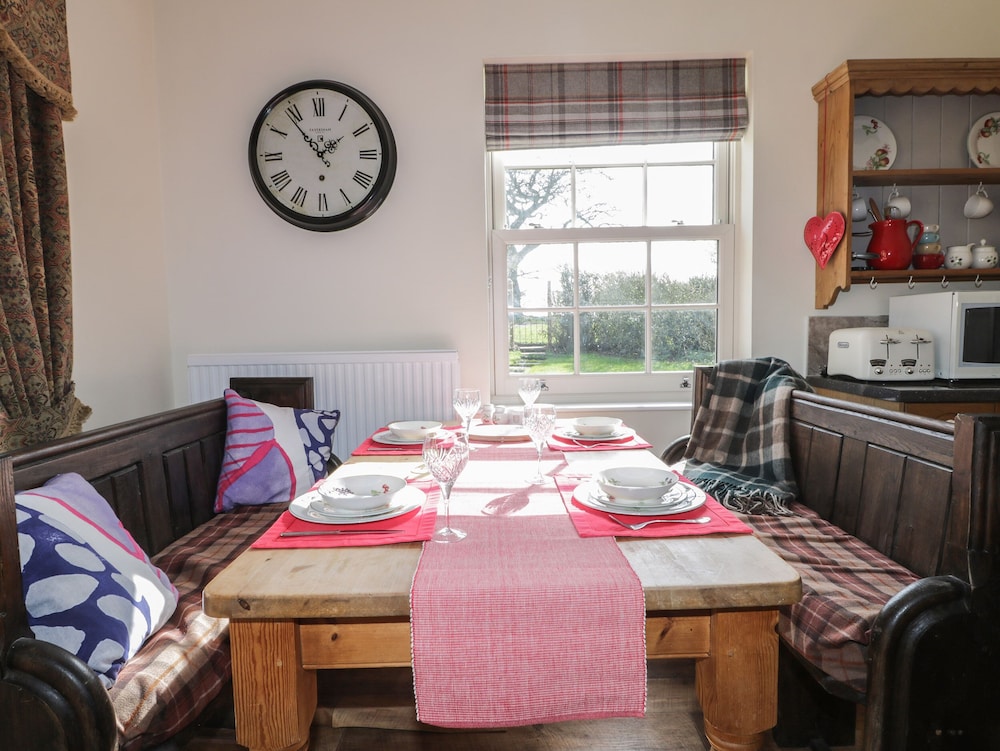 Acorn Cottage