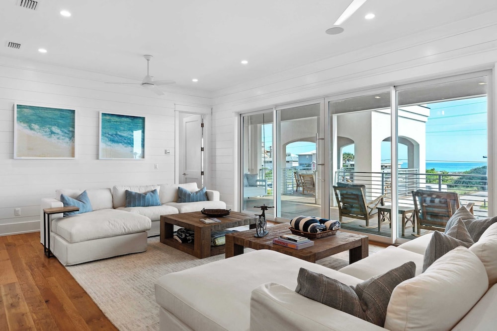 30A Beach Getaway by Avantstay Gulf Views + Pool Golf Cart + Bonfires
