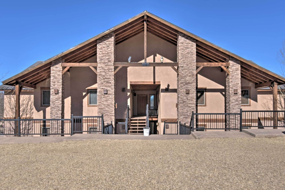 Convenient Angel Fire Getaway < 1 Mi to Ski Lifts