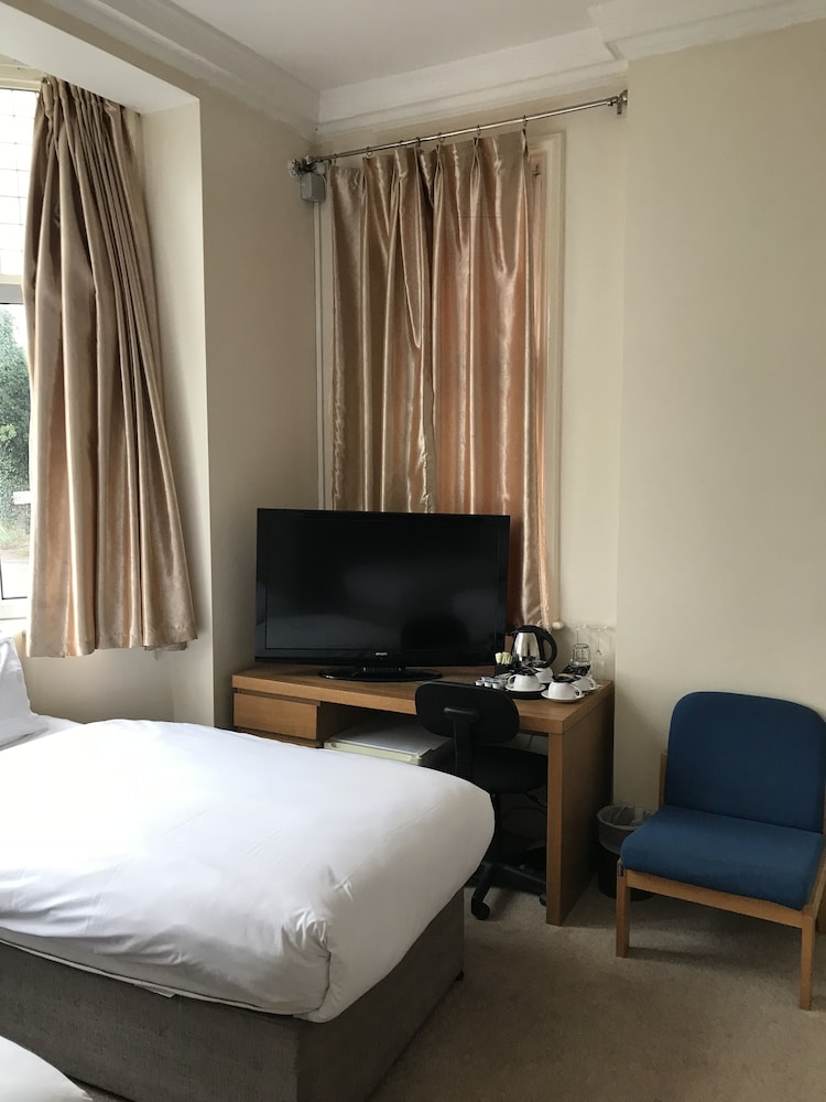 Horley Vacations - Gatwick Inn Hotel - Property Image 5
