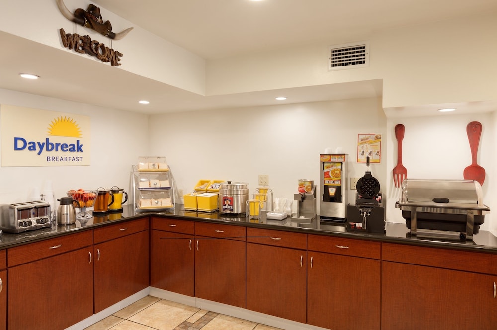 Days Inn by Wyndham Austin/University/Downtown