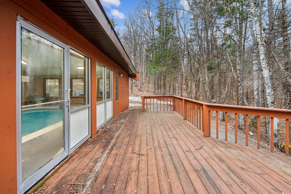 Peaceful Valley 72i - A Cozy Mountain Retreat 2 Bedroom Townhouse by The Summit at Gore Mountain