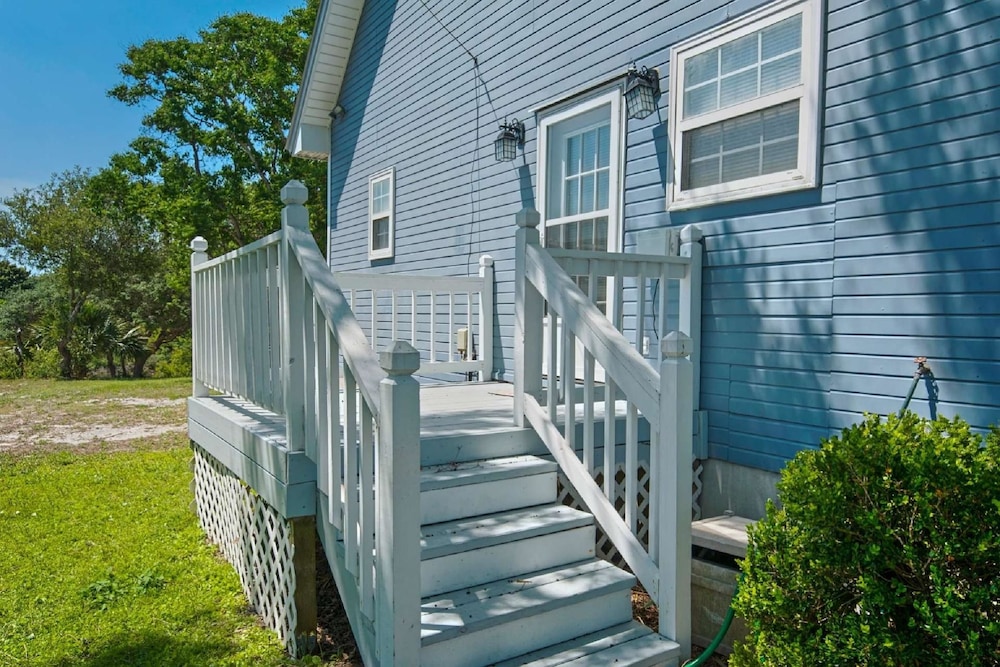 Beach Bungalow 3 Bedroom Apartment