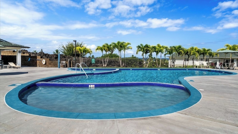 Updated Townhome Ocean View Private BBQ & Lanai - Vrkcv
