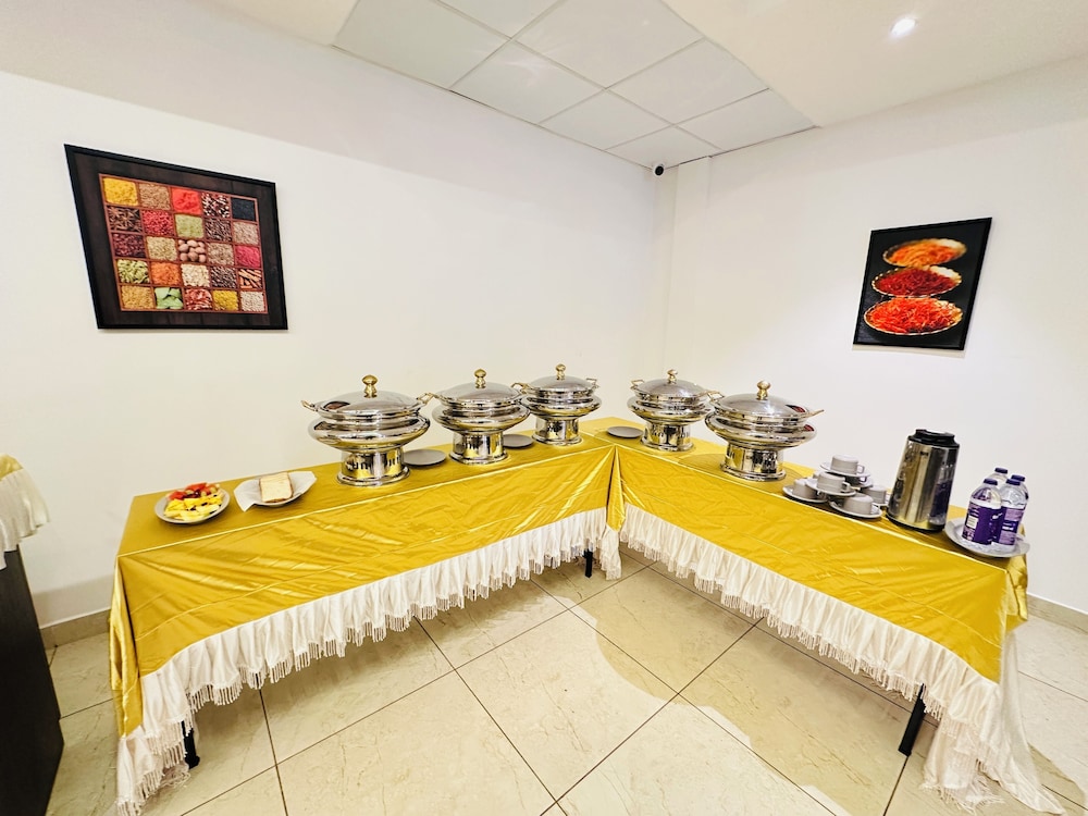 Shambhavi Hotel & Convention Centre