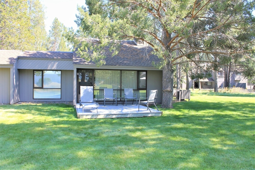 Meadow House 58 2 Bedroom Home