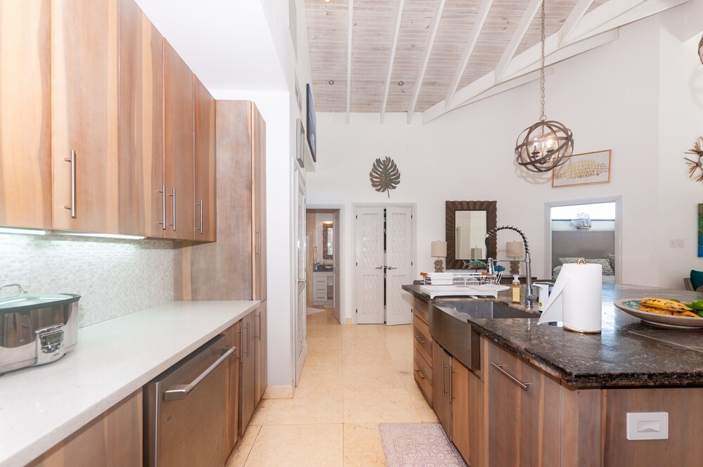 Pristine Bay 1316 2 Bedroom Home