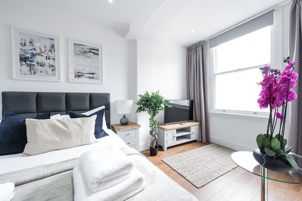 Bayswater by CAPITAL