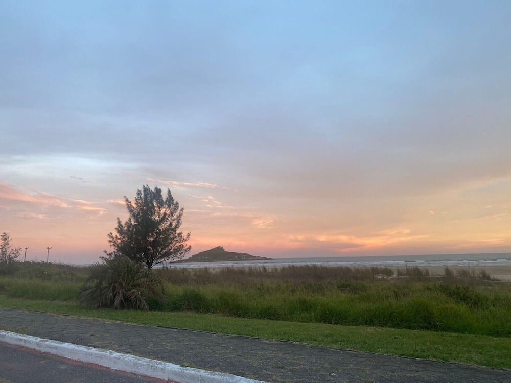 Apto Pe na Areia - Frente Mar - Imbituba