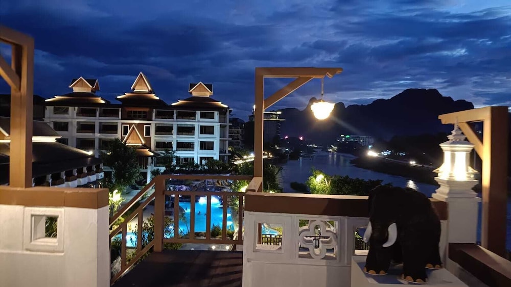 Phubarn VimarnVangvieng Resort