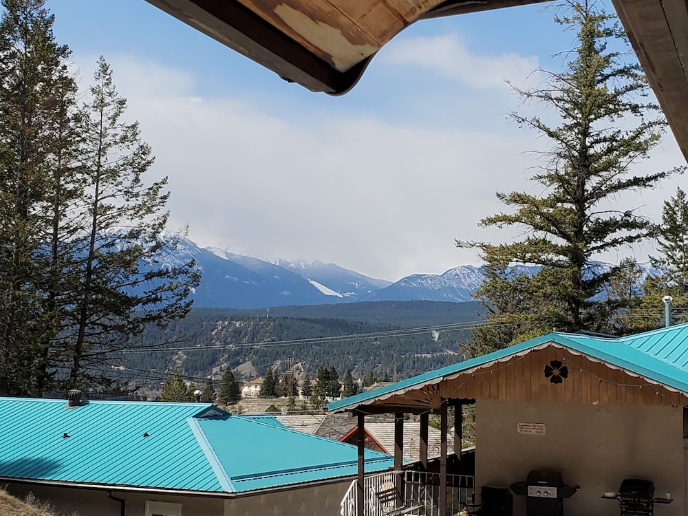Celadon Lodge