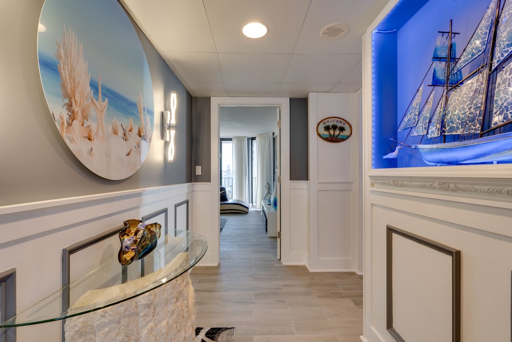 Luxury Panama City Beach Condo w/ Boat Slip!