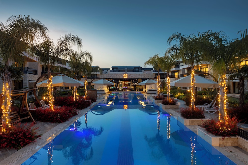 Luxury Garden Suites