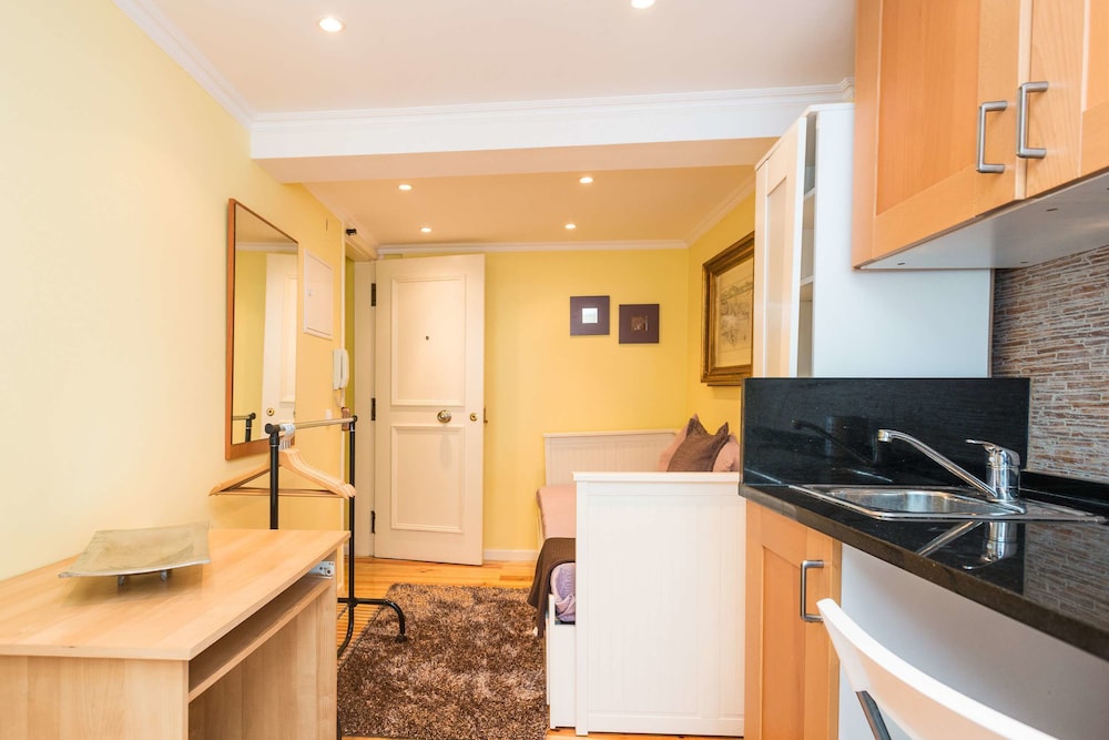 Lisbon Low Cost Apartments