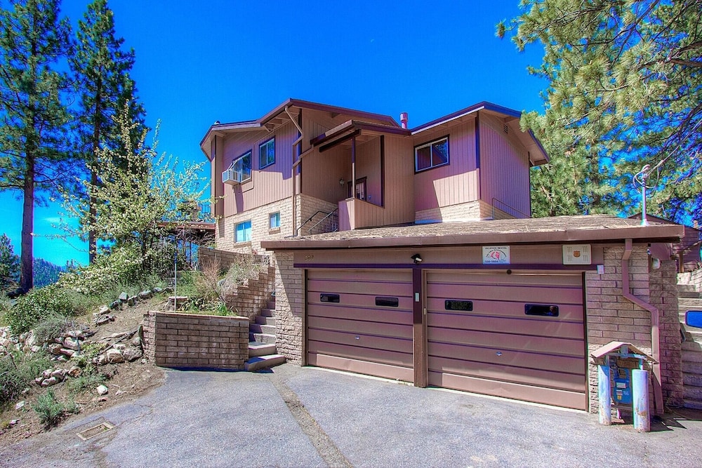 The Heights 4 Bedroom Home by RedAwning