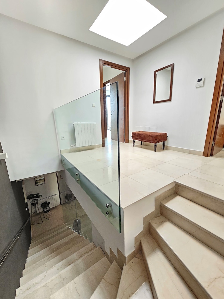 Stylish Luxe House with Garden Marsa view 2