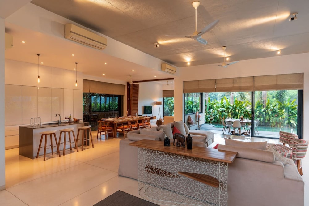 Puravida I -luxury 5bhk w Pvt Pool in Anjuna