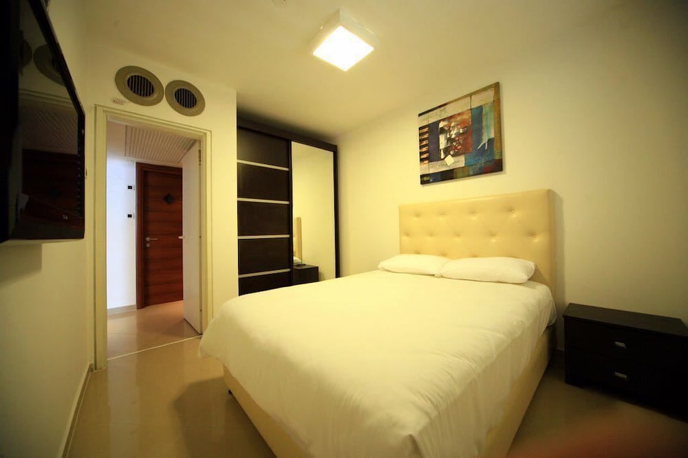 La Palmora Suites