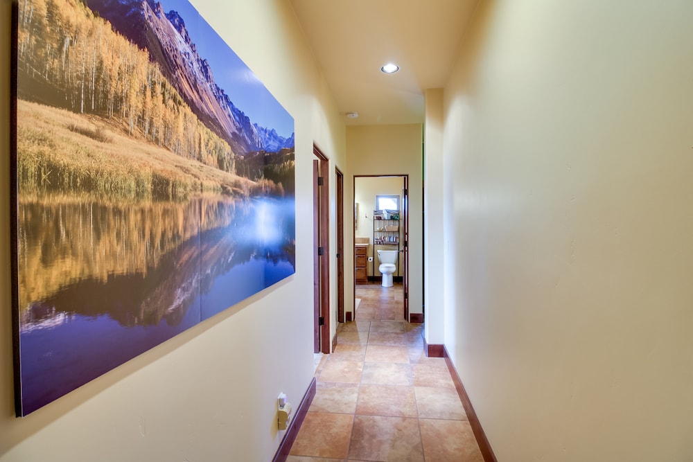 Cozy Ridgway Vacation Rental: Hike, Ski & Explore!