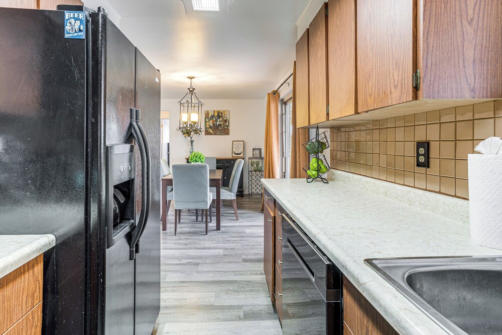 7 Mi to Dtwn Denver: Home w/ Large Yard!